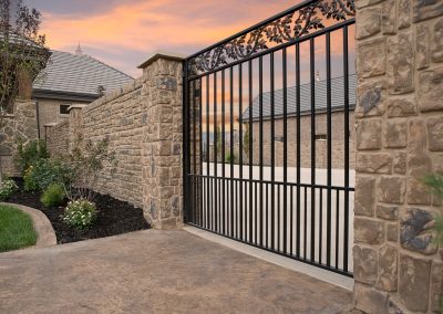 Privacy wall with driveway gate