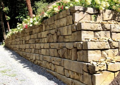 Privacy wall with flowers